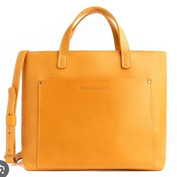 PORTLAND LEATHER GOODS MEDIUM CROSSBODY PURSE YELLOW GOLD COLOR